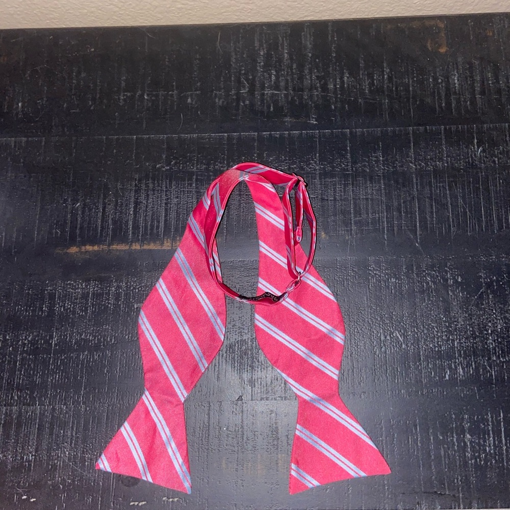 Mens Warehouse pink & grey bow tie blazer accessory business casual formal wear